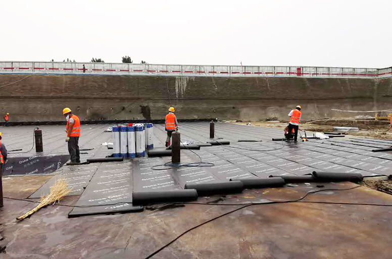 如何解決自粘防水卷材夏季揭膜難的問題！